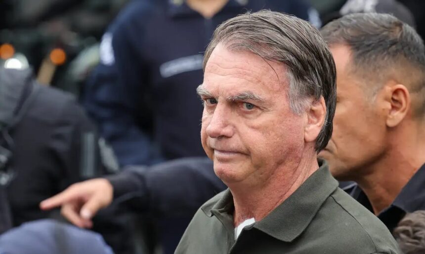 Bolsonaro é preso preventivamente