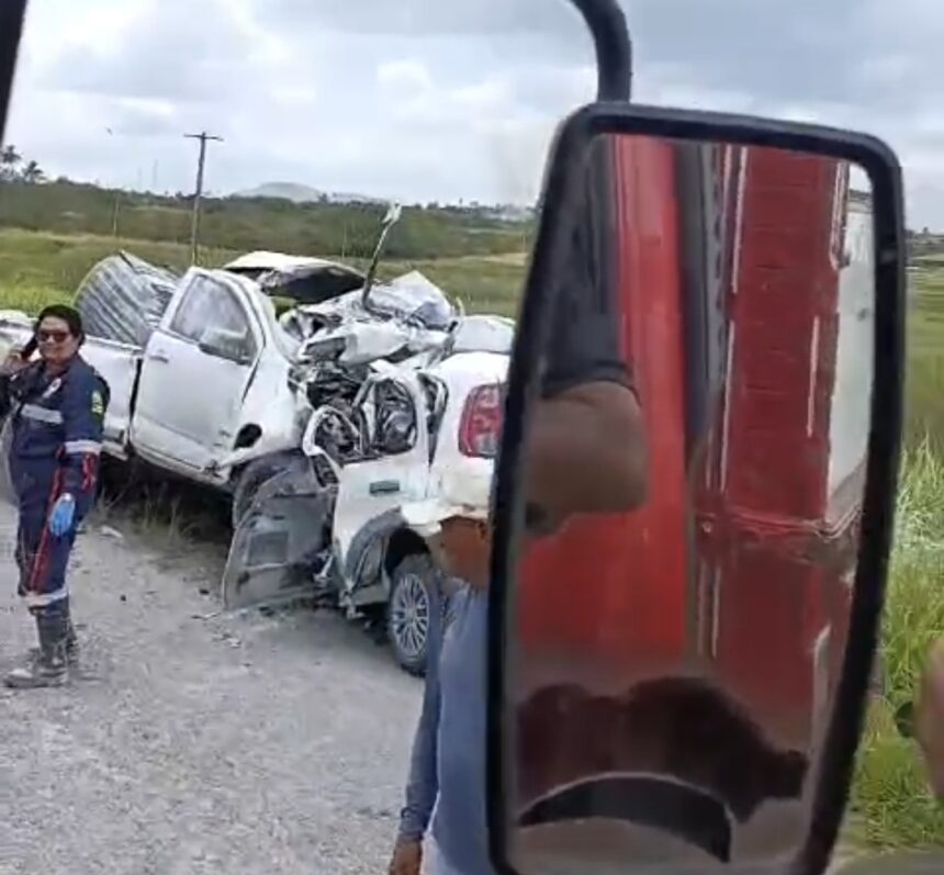 Três pessoas morrem em grave acidente na BR-235, em Itabaiana