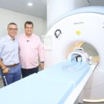 Fábio Mitidieri entrega aparelhos de ressonância para o Huse e o Cadi