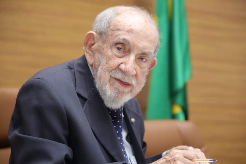 Morre, aos 90 anos, Deoclécio Vieira Filho