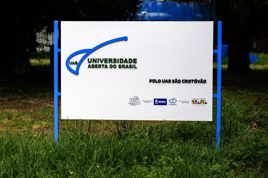 UFS abre 560 vagas para cursos de especialização gratuitos em 2026