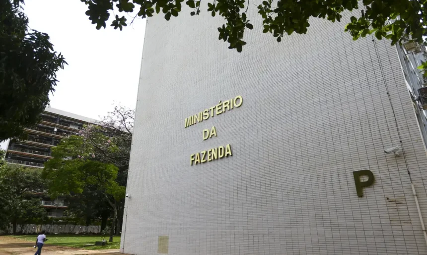 Reforma tributária: governo regulamenta cobrança da CBS e do IBS