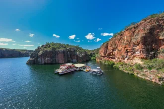 Governo de Sergipe entrega Plano Estratégico para estruturar destinos turísticos e atrair investimentos