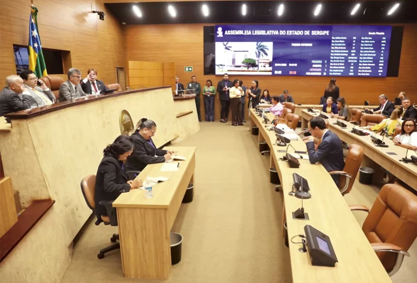 Aprovado projeto de lei que organiza pagamento de honorários a procuradores do Estado