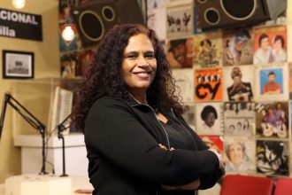 Beatriz Arcoverde, da EBC, vence categoria do Prêmio Mulheres Raras