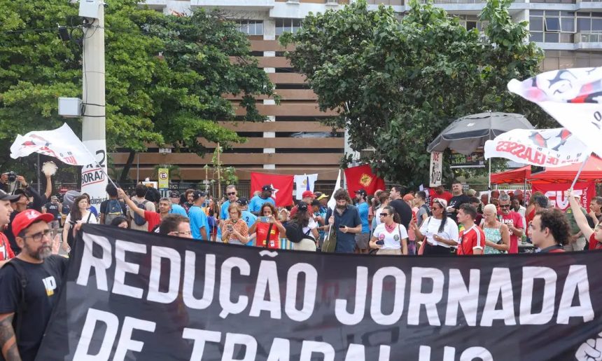 Caminhos da Reportagem debate impactos da escala 6×1 no Brasil