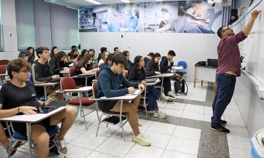 Desenrola Fies: estudante pode renegociar dívida a partir desta quarta