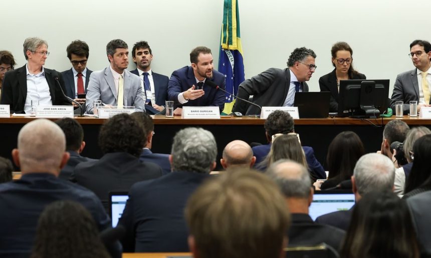 Durigan diz ser contra qualquer compensação ao fim da escala 6×1