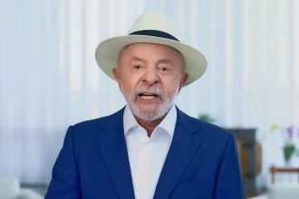 “É um caso de polícia”, diz Lula sobre relação entre Flávio e Vorcaro