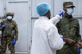 Ebola: dez países africanos estão sob alto risco, diz agência