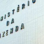 Fazenda eleva para 4,5% estimativa de inflação com guerra e petróleo
