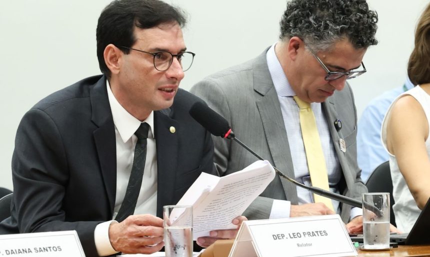 Fim da escala 6×1: relator propõe que um dia de folga seja no domingo