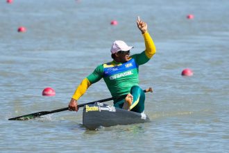 Isaquias Queiroz é prata na Copa do Mundo de Canoagem na Hungria