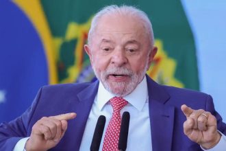 Lula cobra respeito e rejeita interferência dos EUA
