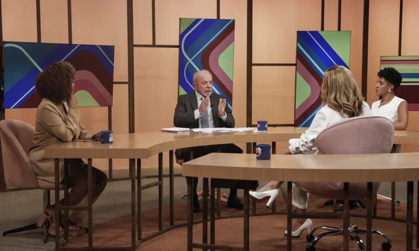 Lula diz que monitora preço dos combustíveis todos os dias