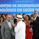 Lula pede que governador do RJ trabalhe para prender milicianos