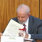 Lula veta lei que reconhece estágio como experiência profissional