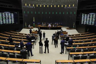 Minirreforma eleitoral reduz controle de gastos partidários; entenda