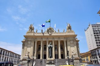 RJ: projeto prevê uso de banheiros neutros para pessoas trans