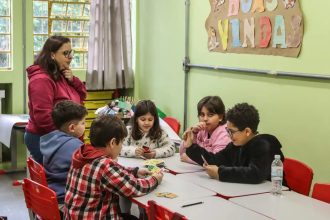 Senado aprova projeto que cria política para estudantes superdotados