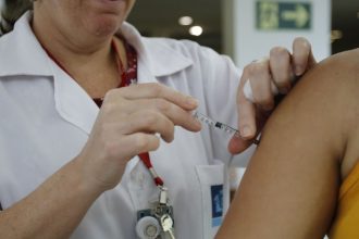 Turistas rumo à Copa devem estar alertas para vacina do sarampo