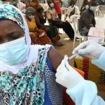 Vacina contra cepa do ebola na África pode demorar até 9 meses