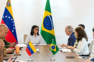 “Ajuda brasileira não será episódica”, diz Múcio em visita à Venezuela
