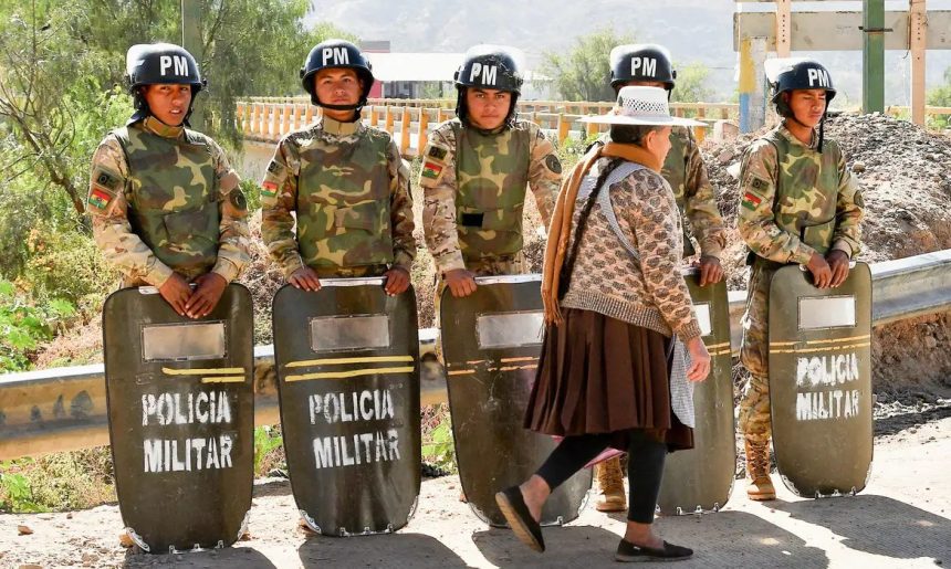 Bolívia: caem bloqueios após estado de exceção e acordo com sindicato