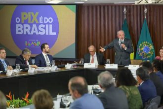 Brasil vai buscar novos parceiros para diminuir impactos comerciais