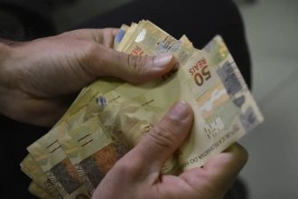 Caixa paga Bolsa Família a beneficiários com NIS de final 9
