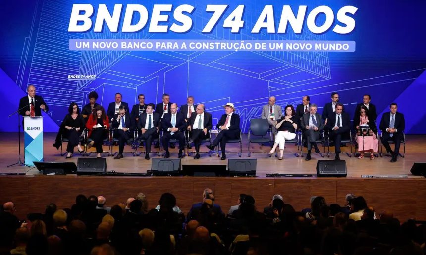 Confiança dos técnicos impulsiona bons resultados do BNDES, diz Lula