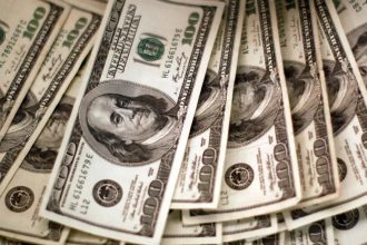 Dólar sobe para R$ 5,18 e atinge maior valor desde fim de março