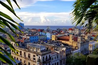 Em novas sanções, EUA miram empresa de mineração e presidente de Cuba