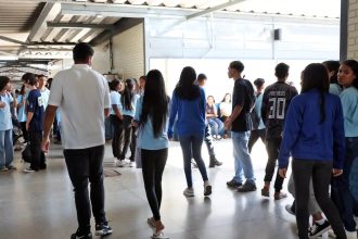Enem 2026: estudante do Pé-de-Meia é isento da taxa de inscrição