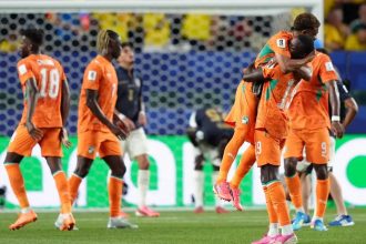 Equador para no travessão e Costa do Marfim vence no final, no Grupo E