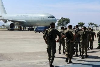 FAB envia militares e 18 toneladas de medicamentos para a Venezuela