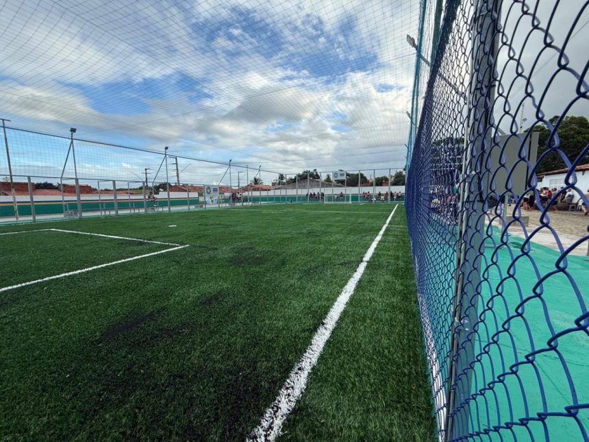 Governo do Estado entrega Areninha em Canhoba e amplia acesso ao esporte no interior