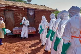 Guerras no Congo e menor cooperação em saúde favorecem surto do ebola