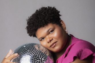 DJ sergipana Quésia estreia em três das maiores casas LGBT+ do Brasil