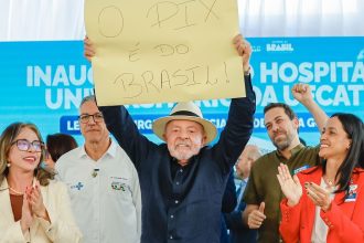 Lula defende Pix e diz que sistema brasileiro assusta norte-americanos