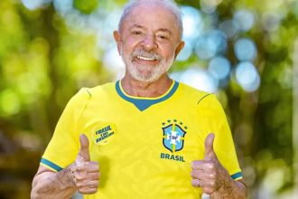 Lula pede para seleção do Brasil “jogar com a alma” na Copa do Mundo