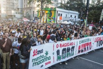 Marcha em São Paulo pede legalização da maconha