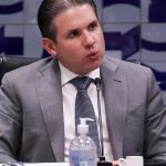 Motta convoca reunião de líderes para votar PL do fim da escala 6×1