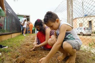 Natureza e saberes tradicionais guiam projeto premiado em escola rural