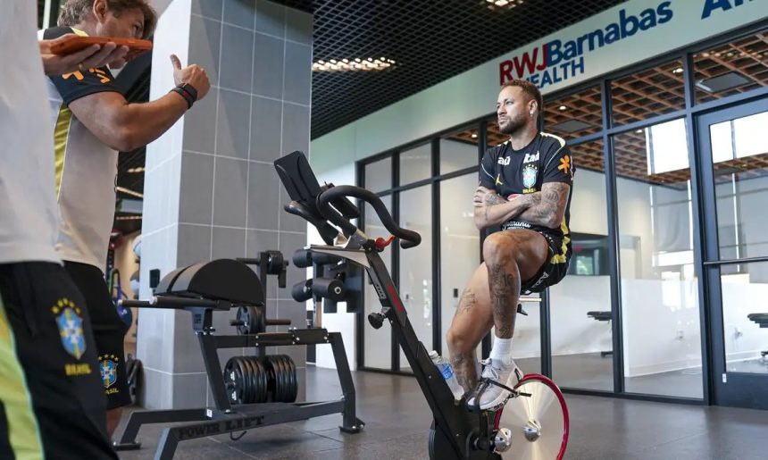 Neymar faz novo exame e segue sem treinar na seleção brasileira