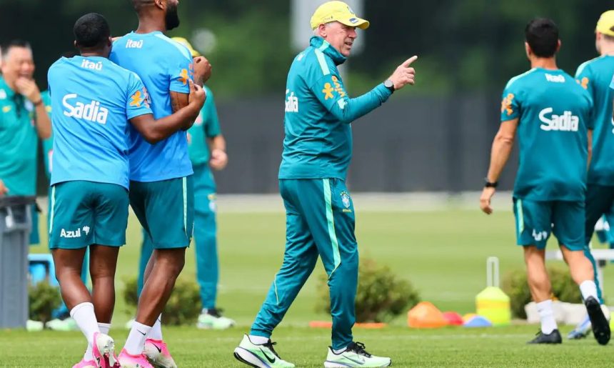 Prestes a estrear na Copa, Ancelotti não dá pistas sobre escalação