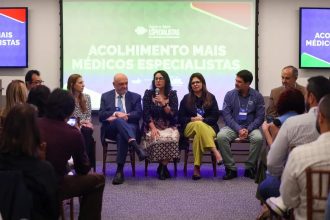 Projeto Mais Médicos Especialistas recebe 50 profissionais no Rio