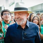 “Quem tinha que aumentar a taxa seríamos nós”, diz Lula sobre EUA