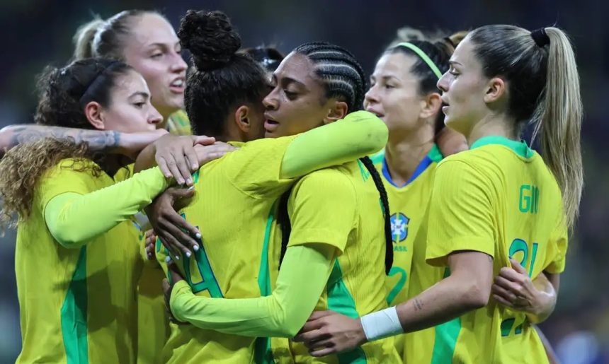 Seleção feminina encara Estados Unidos esta noite em São Paulo
