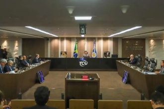 TCU aprova com ressalvas contas do governo Lula de 2025 